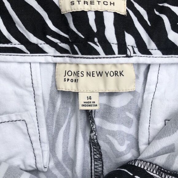 JONES NEW YORK SPORT Size 14 Women's Pants Cropped Relaxed Fit Black White Print - Picture 8 of 8
